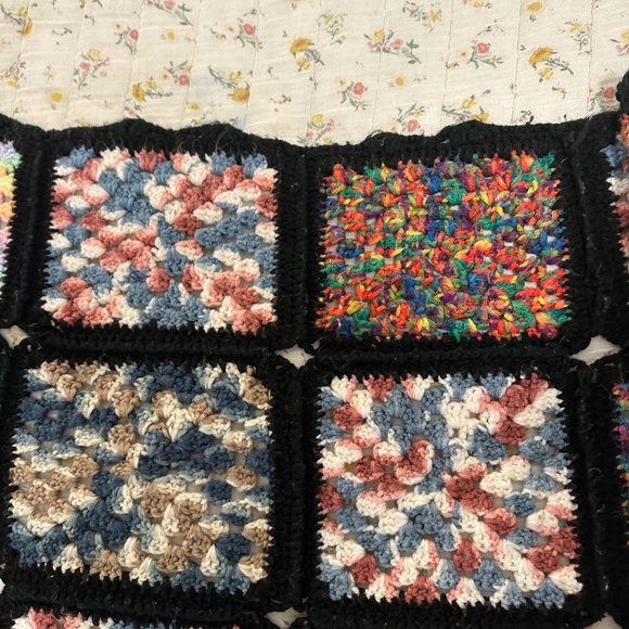 Vtg Handmade Crochet Granny Square Blanket Afghan Throw Black Multicolor 44x80" - Picture 6 of 6